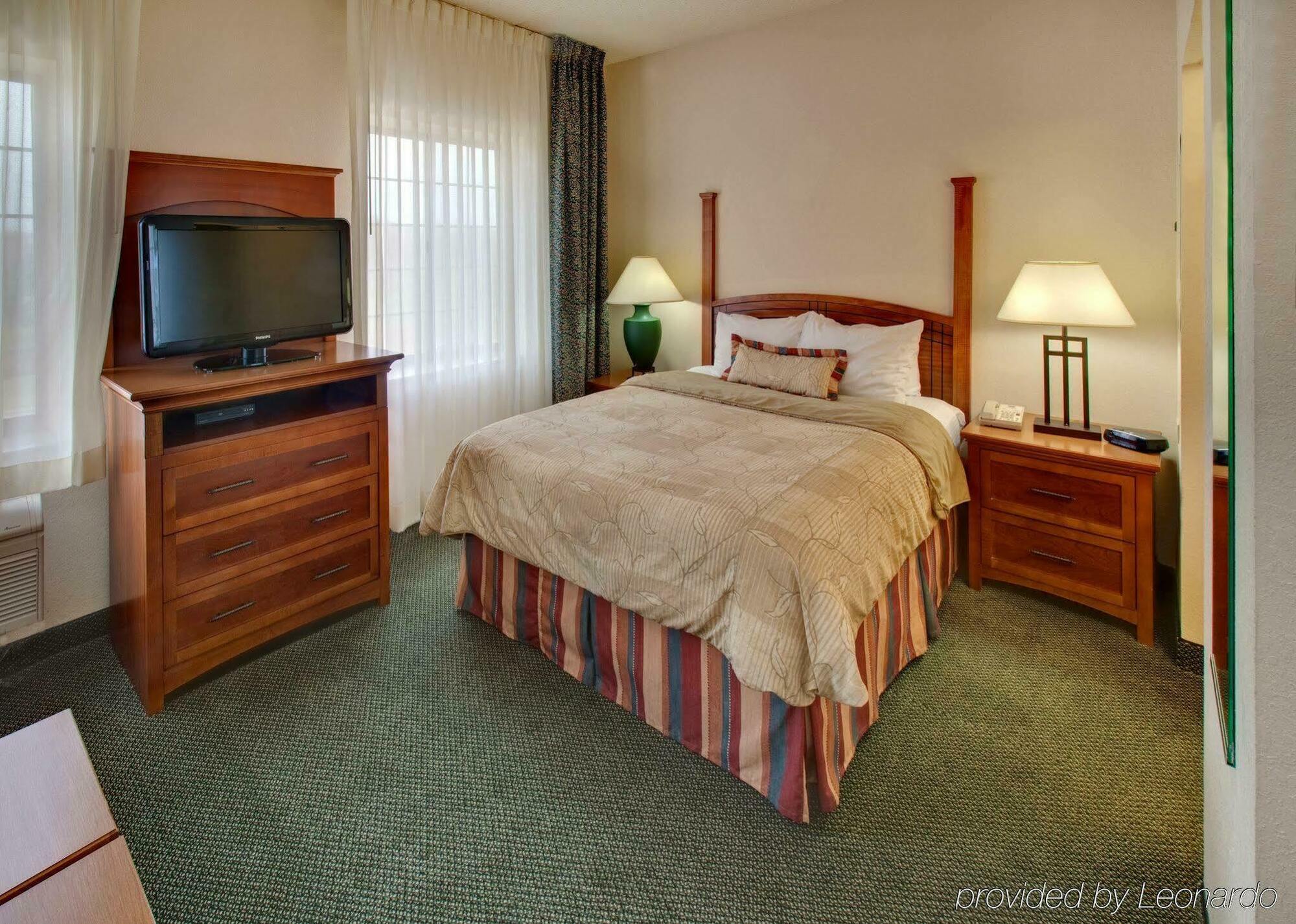Staybridge Suites Chicago-Oakbrook Terrace By Ihg Room photo