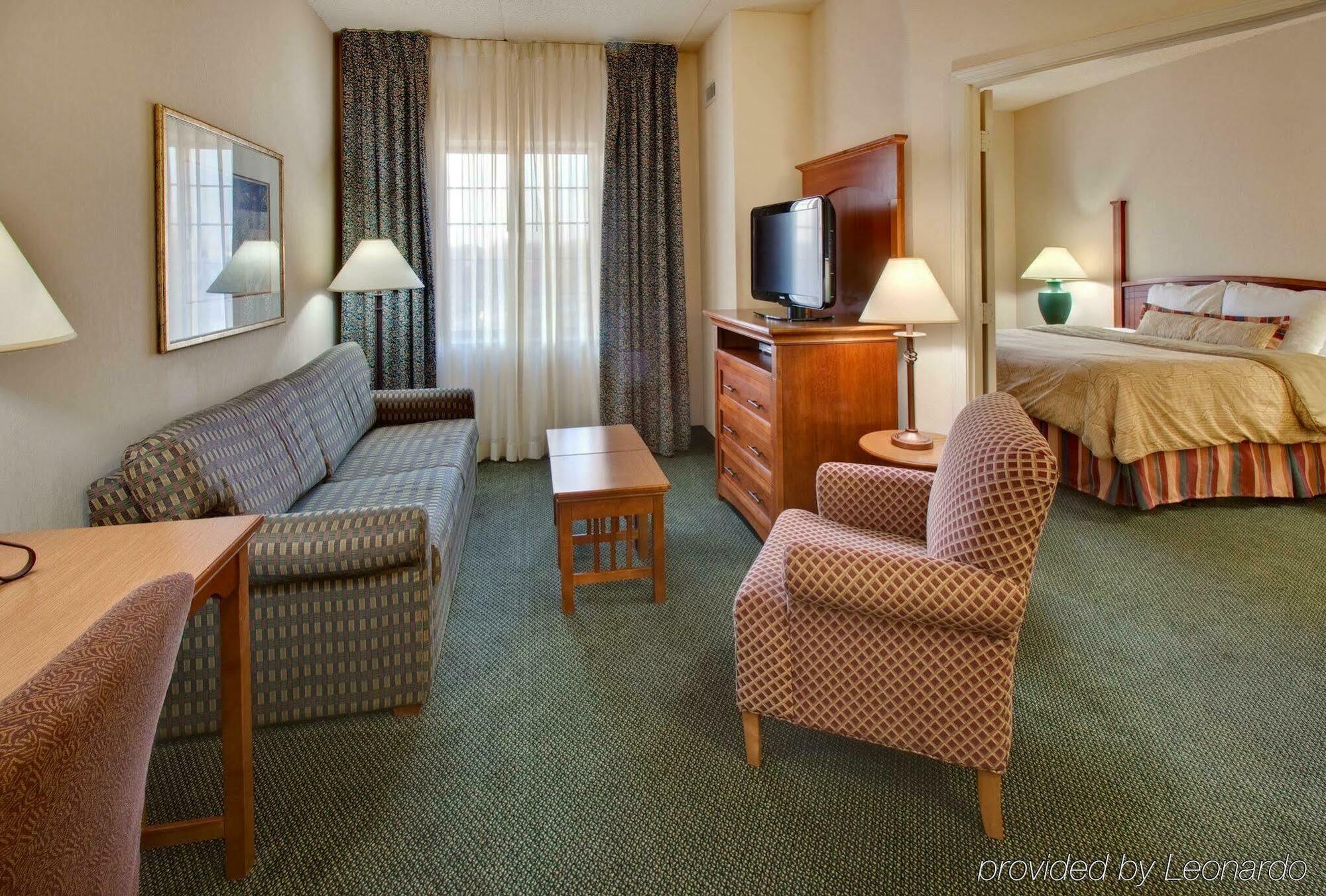 Staybridge Suites Chicago-Oakbrook Terrace By Ihg Room photo