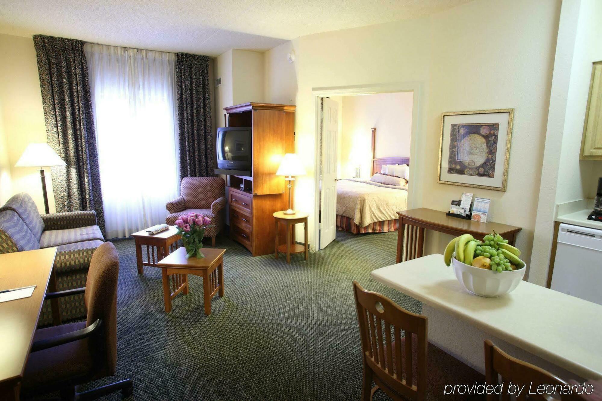 Staybridge Suites Chicago-Oakbrook Terrace By Ihg Room photo
